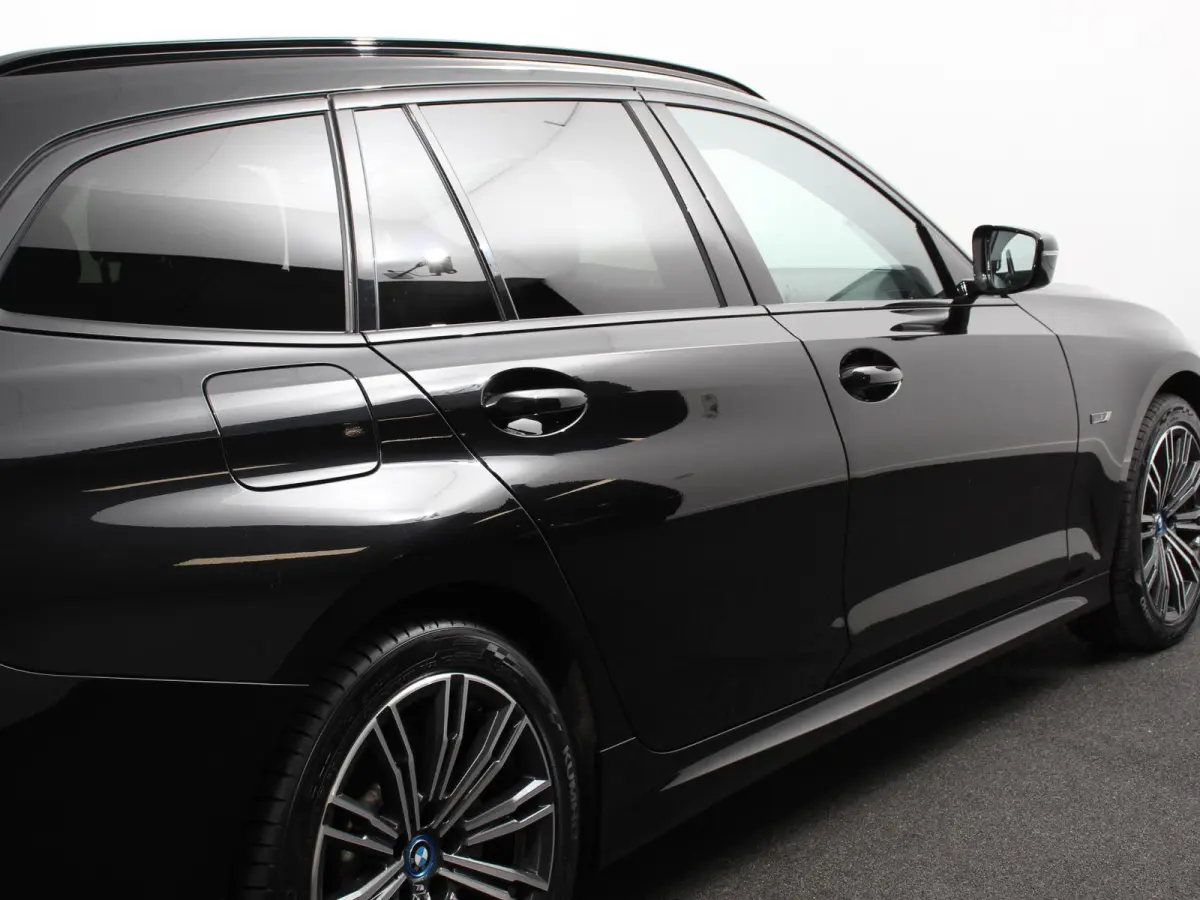 330e xDrive 292 PK 4WD M Sport Climate Control Stoel Stuurverwarming Full LED 18" Velgen Navigatie Prof Carplay/Android Auto PDC VA Trekhaak Elektrisch Sensatec