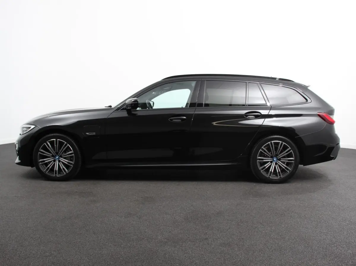 330e xDrive 292 PK 4WD M Sport Climate Control Stoel Stuurverwarming Full LED 18" Velgen Navigatie Prof Carplay/Android Auto PDC VA Trekhaak Elektrisch Sensatec