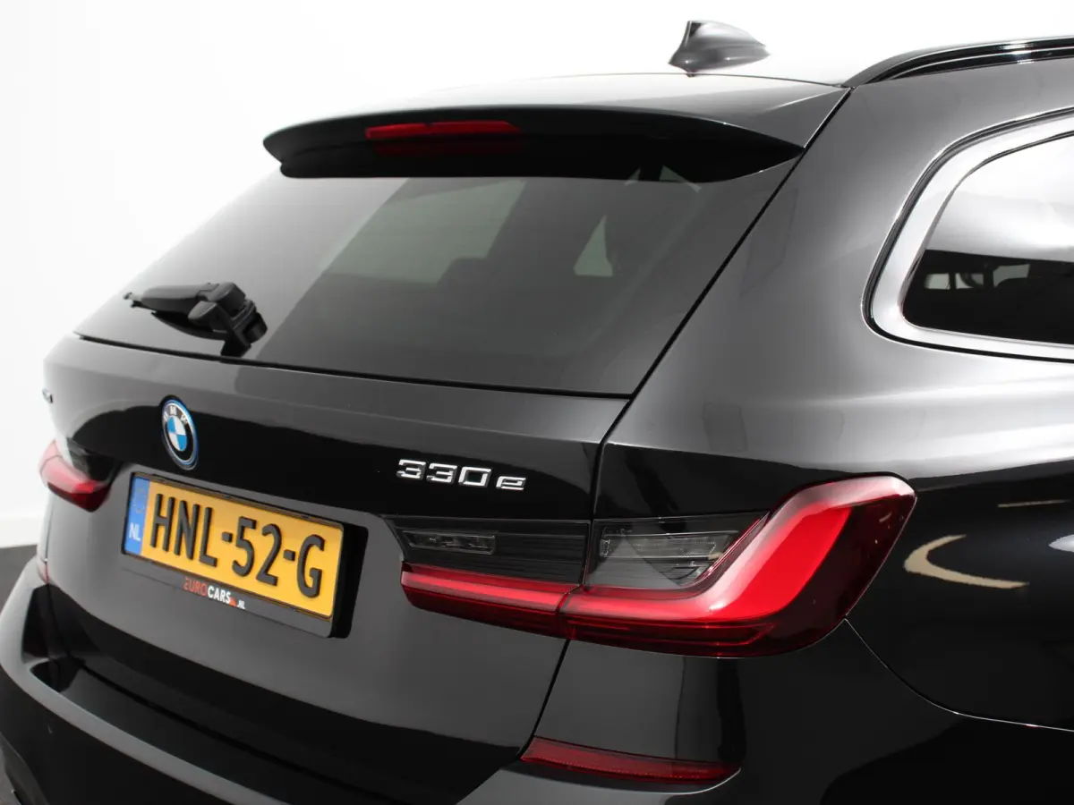 330e xDrive 292 PK 4WD M Sport Climate Control Stoel Stuurverwarming Full LED 18" Velgen Navigatie Prof Carplay/Android Auto PDC VA Trekhaak Elektrisch Sensatec
