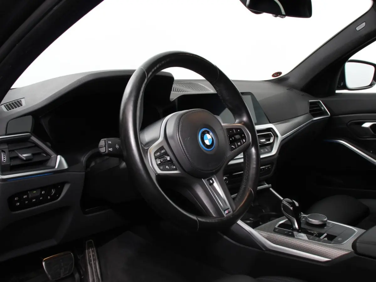 330e xDrive 292 PK 4WD M Sport Climate Control Stoel Stuurverwarming Full LED 18" Velgen Navigatie Prof Carplay/Android Auto PDC VA Trekhaak Elektrisch Sensatec