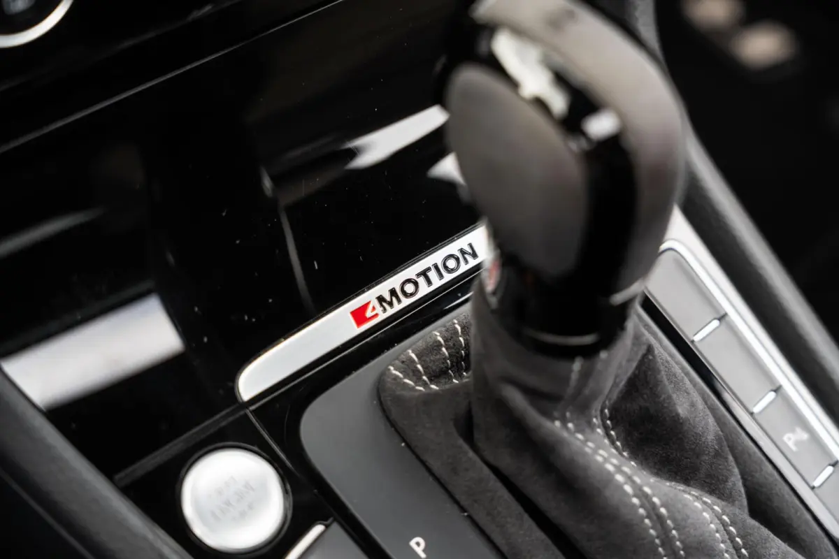 2.0 TSI 4Motion R Akrapovic Pano Dsg Dynau