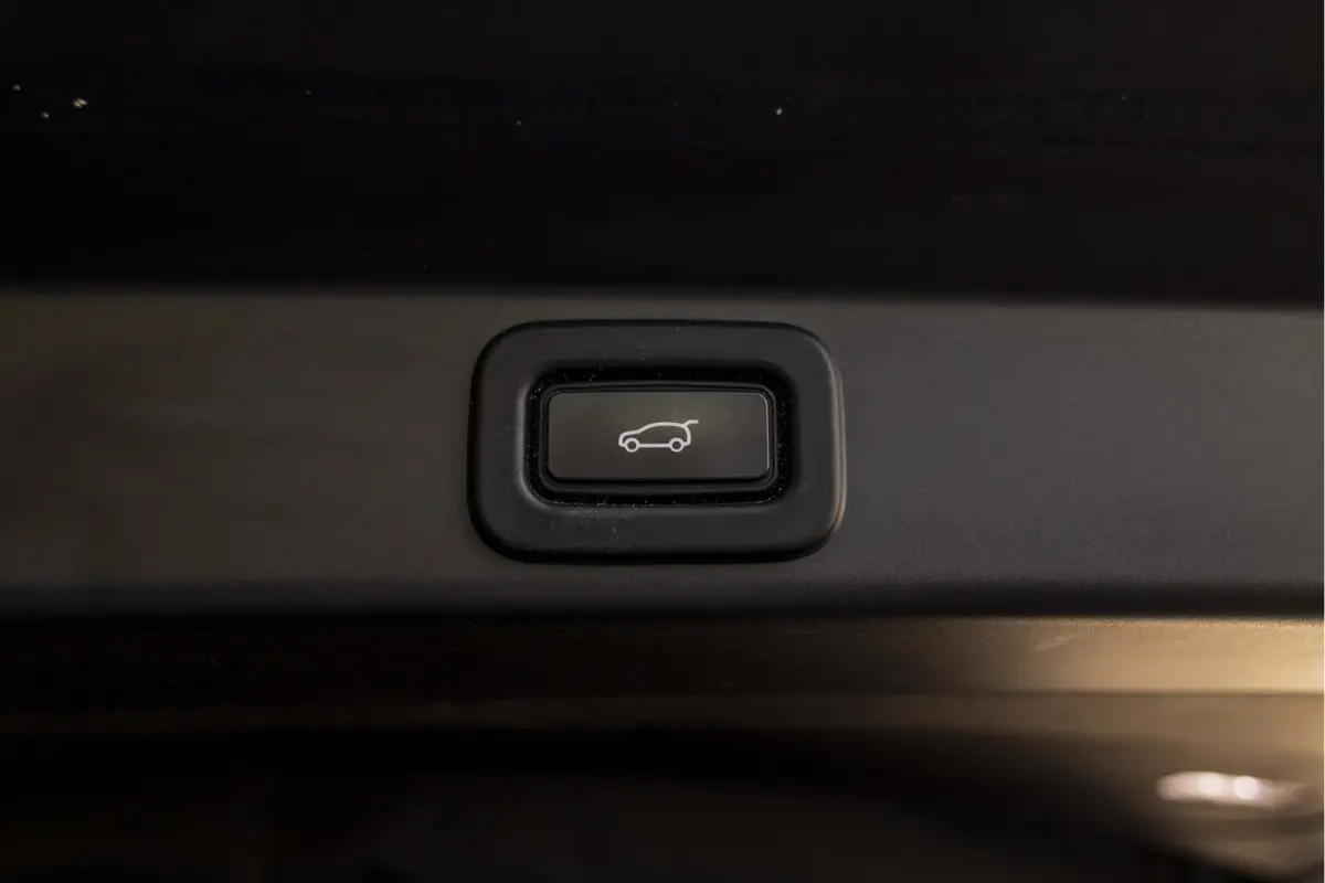3.0 P440e Dynamic SE 23" | panoramadak | meridian