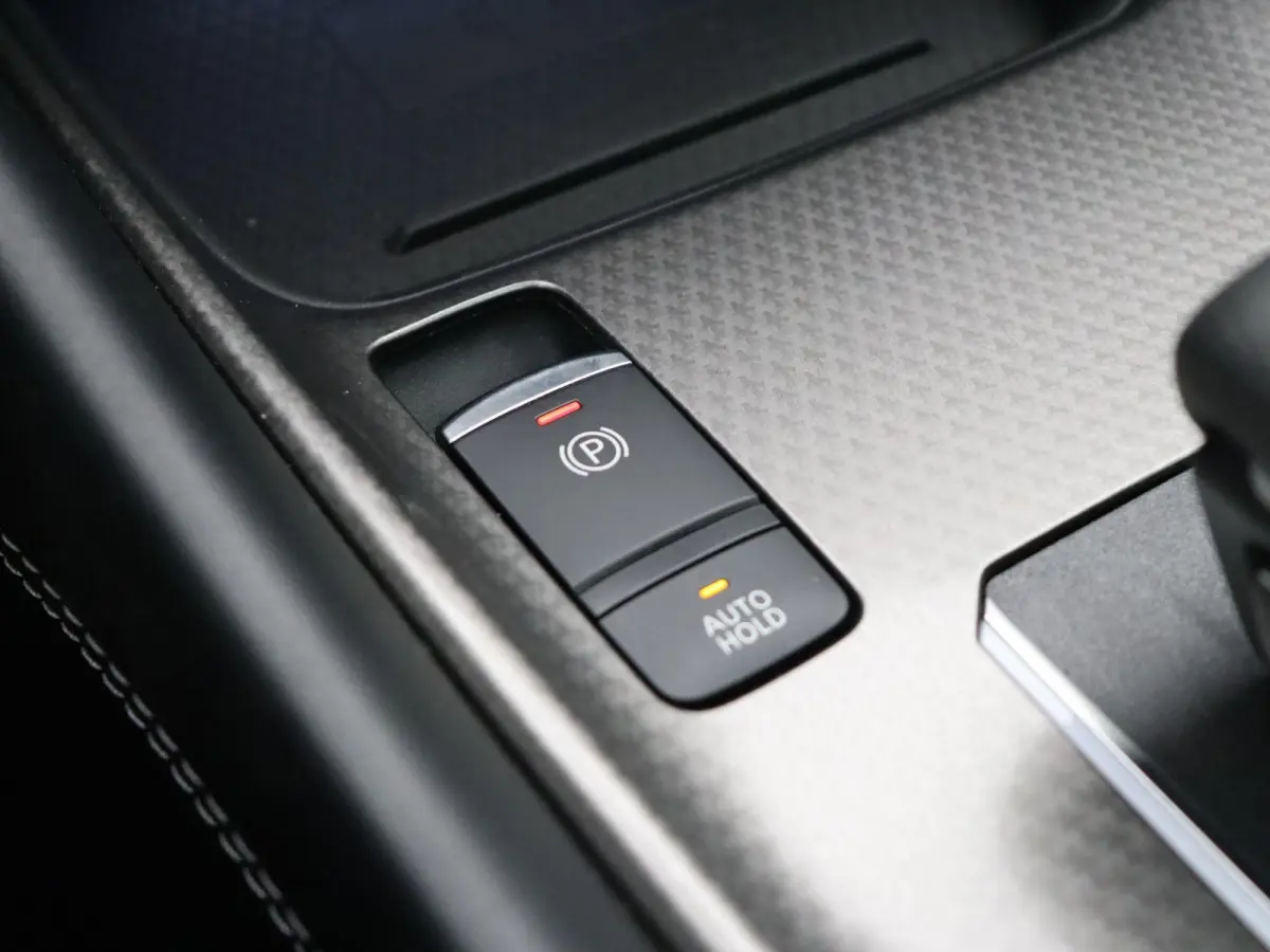 1.3 MHEV Xtronic N-Connecta | Panoramadak | Stoel, Stuur en Voorruit verwarming | Elektrische Achterklep | Headup Display |