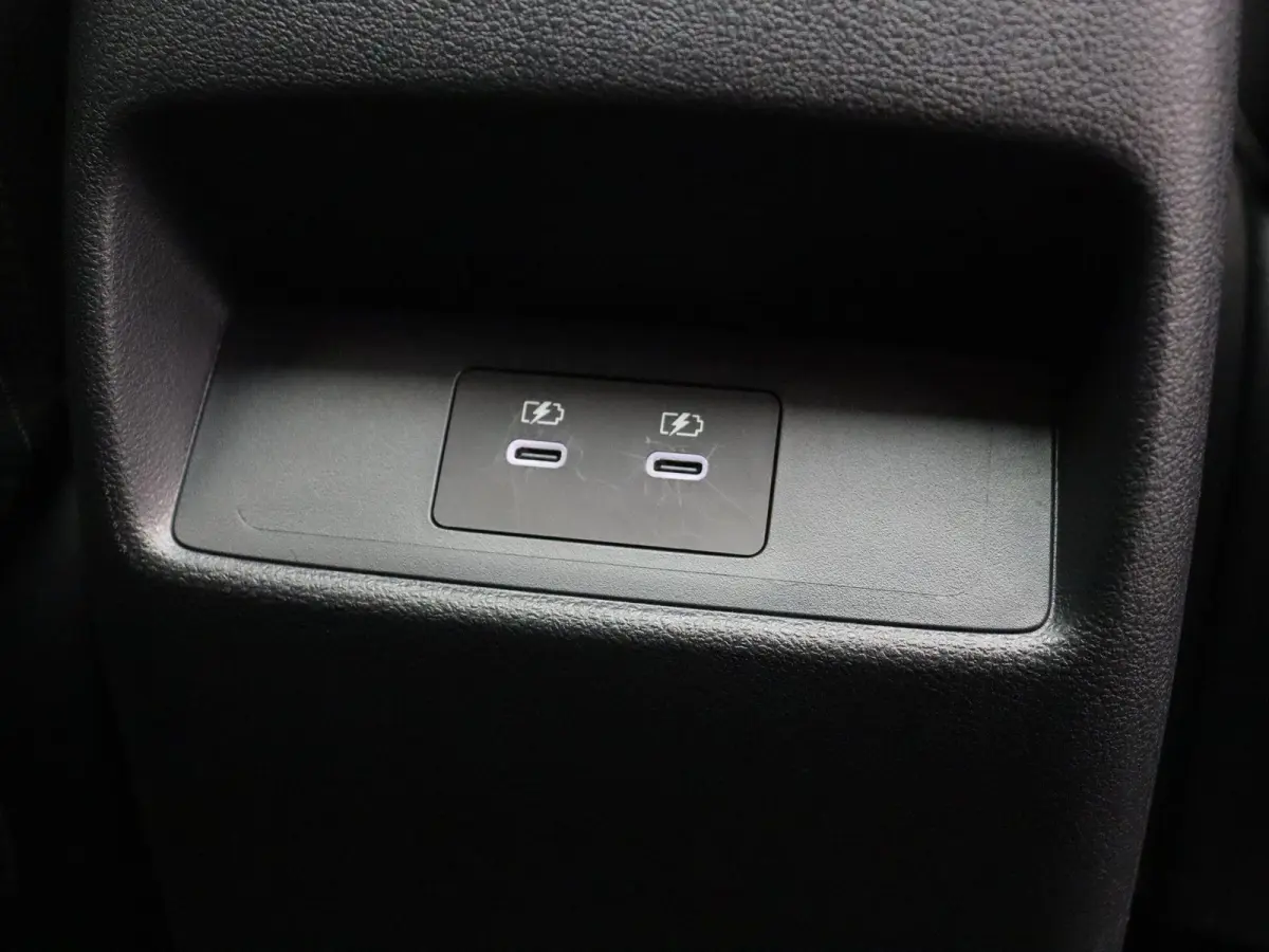 1.3 MHEV Xtronic N-Connecta | Panoramadak | Stoel, Stuur en Voorruit verwarming | Elektrische Achterklep | Headup Display |