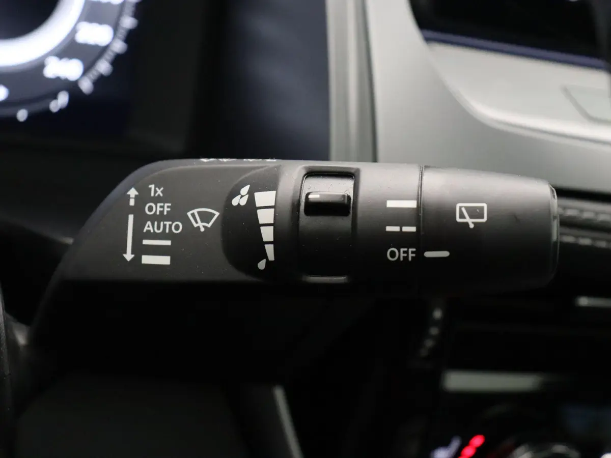 1.3 MHEV Xtronic N-Connecta | Panoramadak | Stoel, Stuur en Voorruit verwarming | Elektrische Achterklep | Headup Display |
