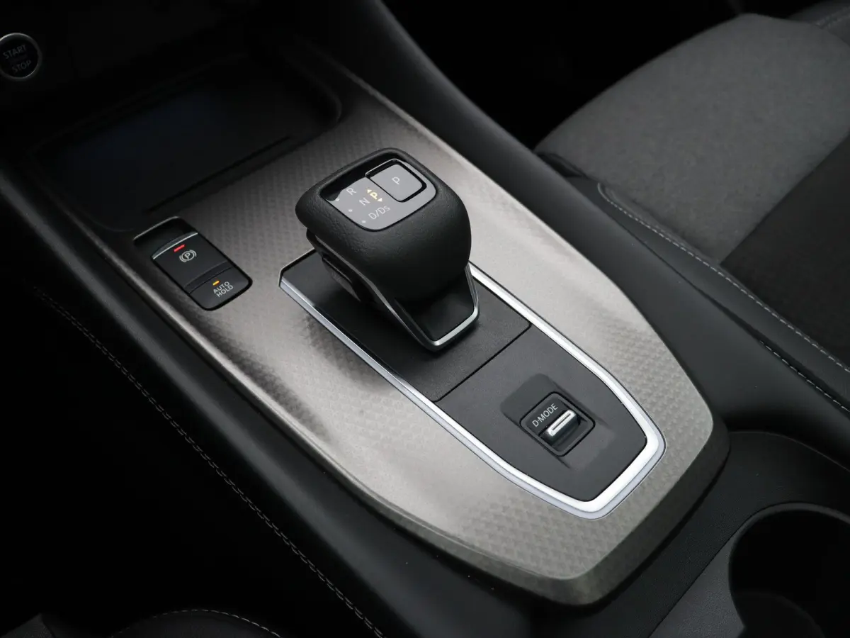 1.3 MHEV Xtronic N-Connecta | Panoramadak | Stoel, Stuur en Voorruit verwarming | Elektrische Achterklep | Headup Display |