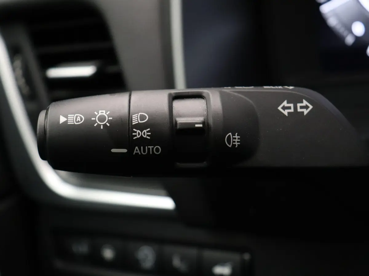 1.3 MHEV Xtronic N-Connecta | Panoramadak | Stoel, Stuur en Voorruit verwarming | Elektrische Achterklep | Headup Display |