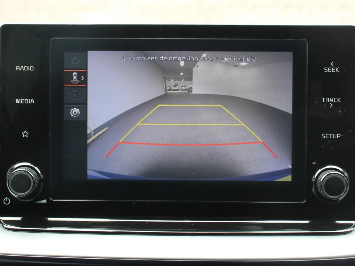 1.6 GDI PHEV DynamicLine Climate control Achteruitrijd camera Cruise control Parkeersensoren LED Lane assist Apple Carplay/ Android auto