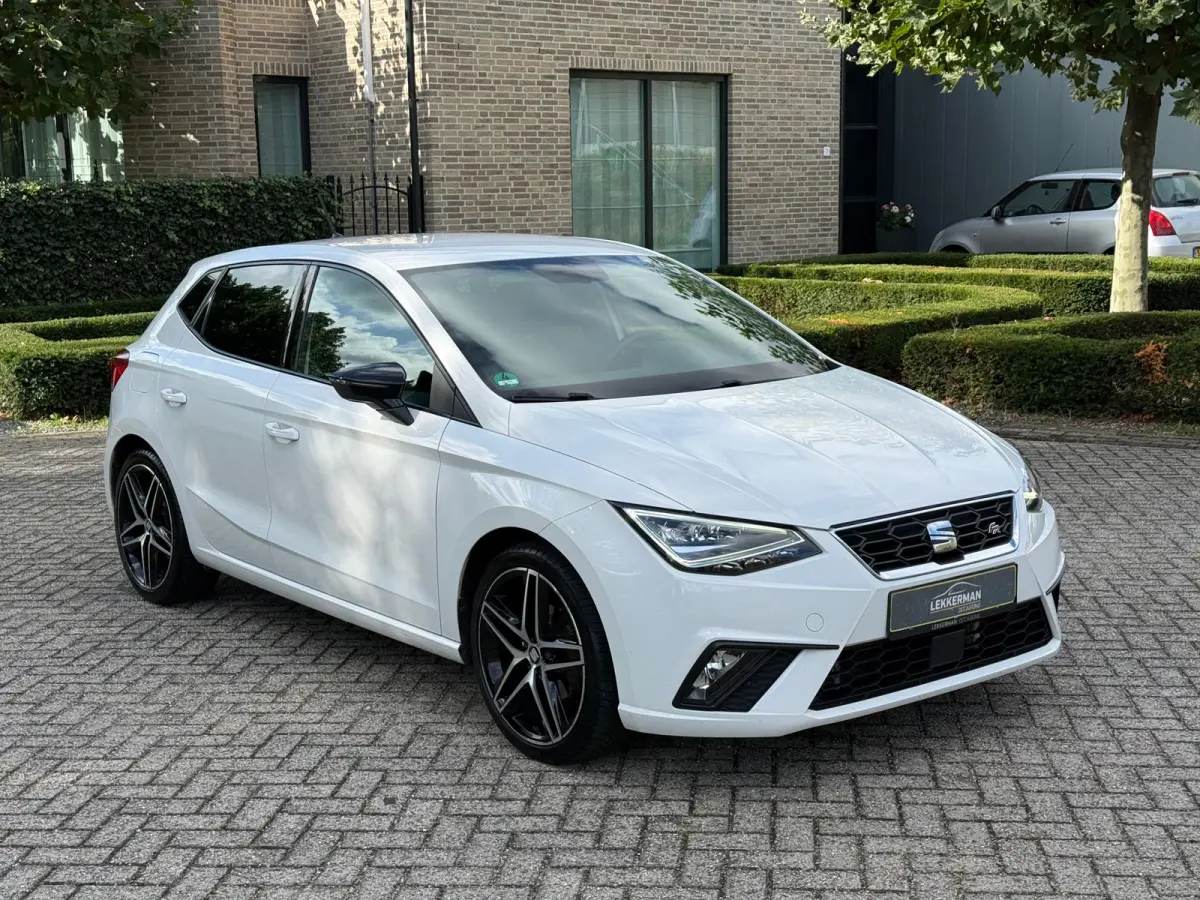 1.0 TSI FR 116PK I 6 BAK I CARPLAY I ALCANTARA I LED I ZEER DIK