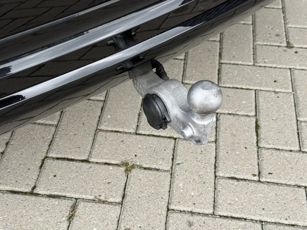 2.0 T6 Plug-in hybrid AWD Plus Black Edition