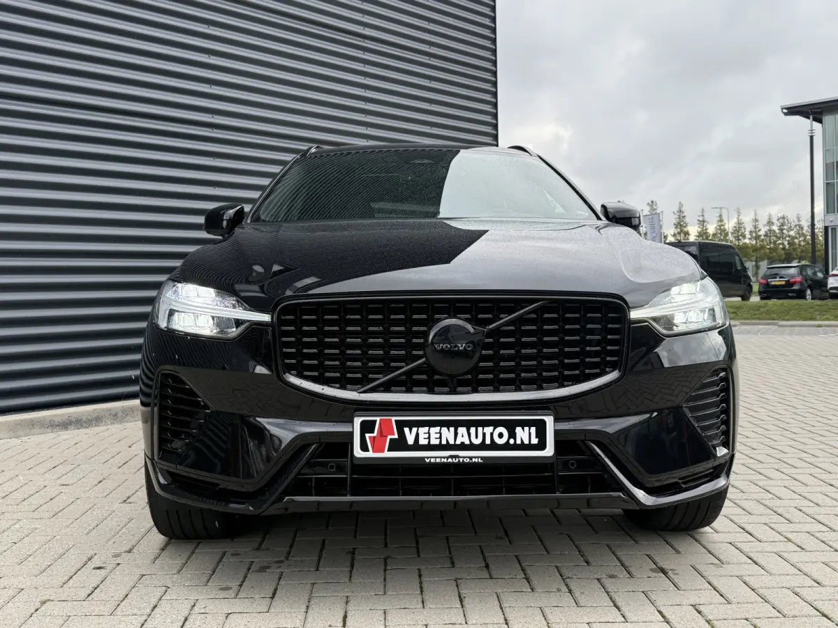2.0 T6 Plug-in hybrid AWD Plus Black Edition