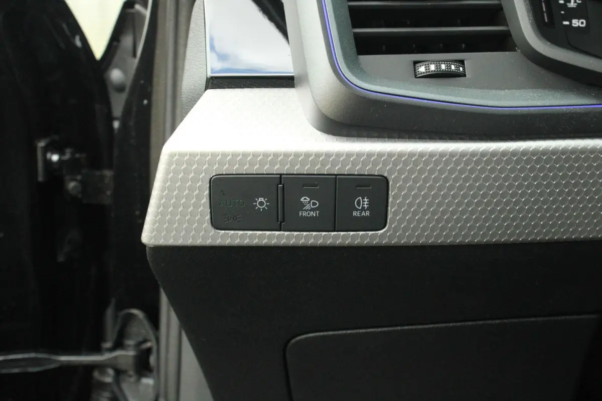 25 TFSI 95pk S-tronic S Edition | Stoelverwarming | Apple Carplay/Android Auto | LED Koplampen | 17" LMV