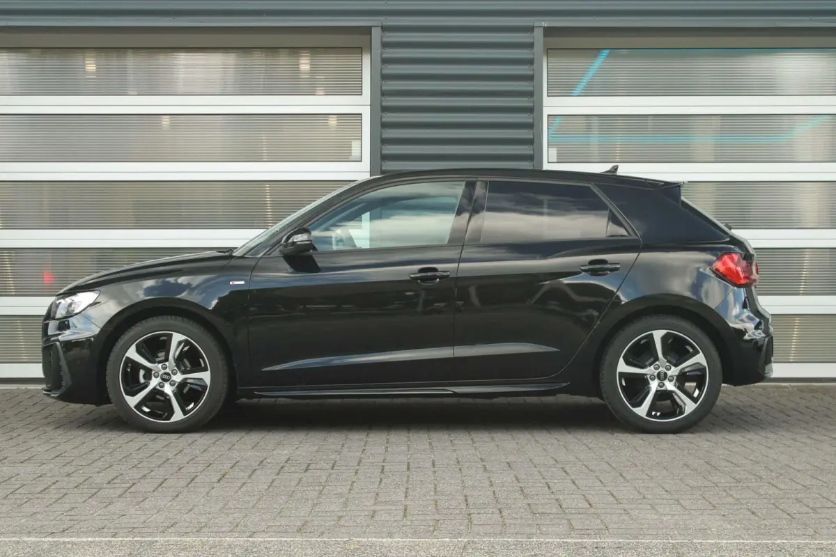 25 TFSI 95pk S-tronic S Edition | Stoelverwarming | Apple Carplay/Android Auto | LED Koplampen | 17" LMV