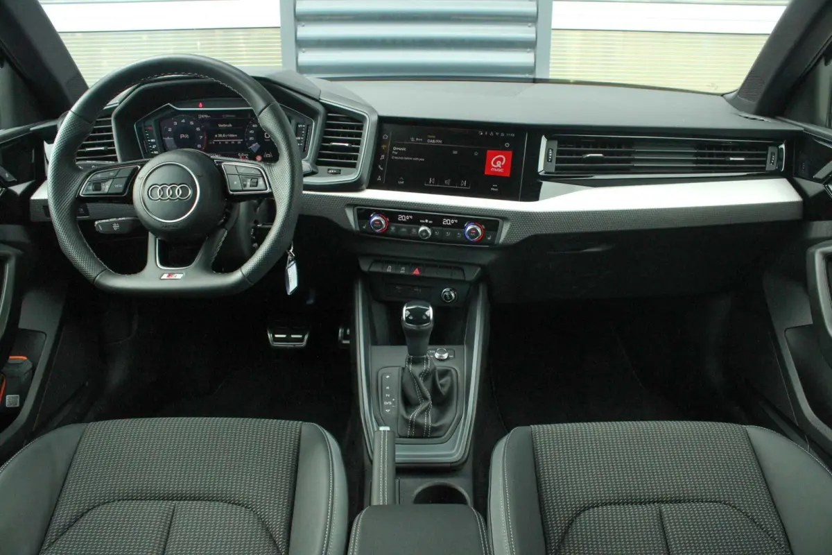 25 TFSI 95pk S-tronic S Edition | Apple Carplay/Android Auto | Stoelverwarming