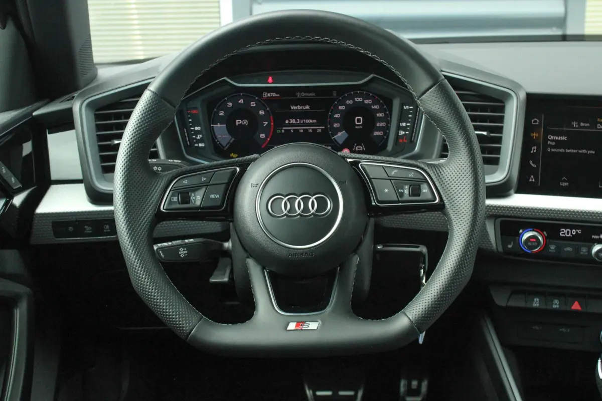 25 TFSI 95pk S-tronic S Edition | Stoelverwarming | Apple Carplay/Android Auto | LED Koplampen | 17" LMV