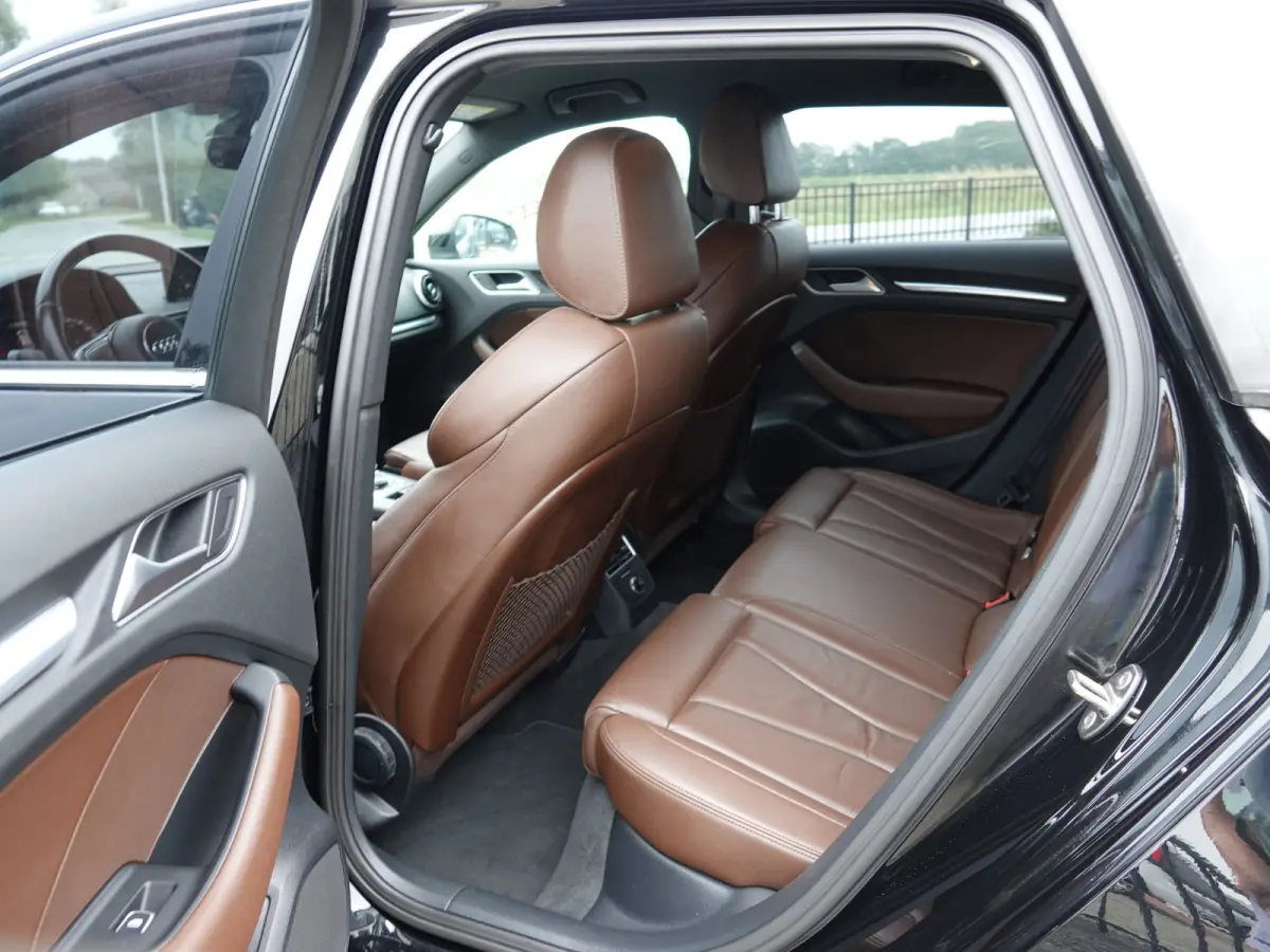 1.0 TFSI AUTOM. Sport Edition VOL LEER | NAVI | ECC | CRUISE | STOELVERW.