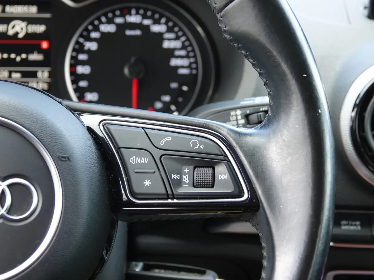 1.0 TFSI AUTOM. Sport Edition VOL LEER | NAVI | ECC | CRUISE | STOELVERW.