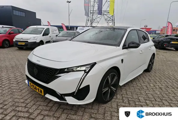 1.2 PureTech 130pk EAT8 GT | Automaat | Panorama/schuifdak | Focal | Navigatie | Camera voor + achter | NL auto |