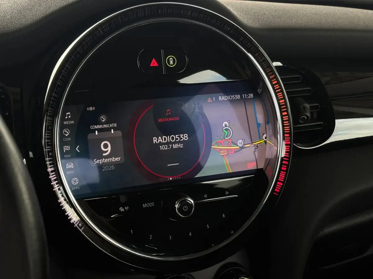 1.5 Cooper Camden Edition(NL-auto, 1e Eig, Dealer OndH, Carplay, PDC, Climate Con, Cruise Con, Navi, etc)