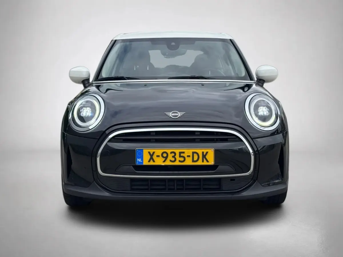 1.5 Cooper Camden Edition(NL-auto, 1e Eig, Dealer OndH, Carplay, PDC, Climate Con, Cruise Con, Navi, etc)