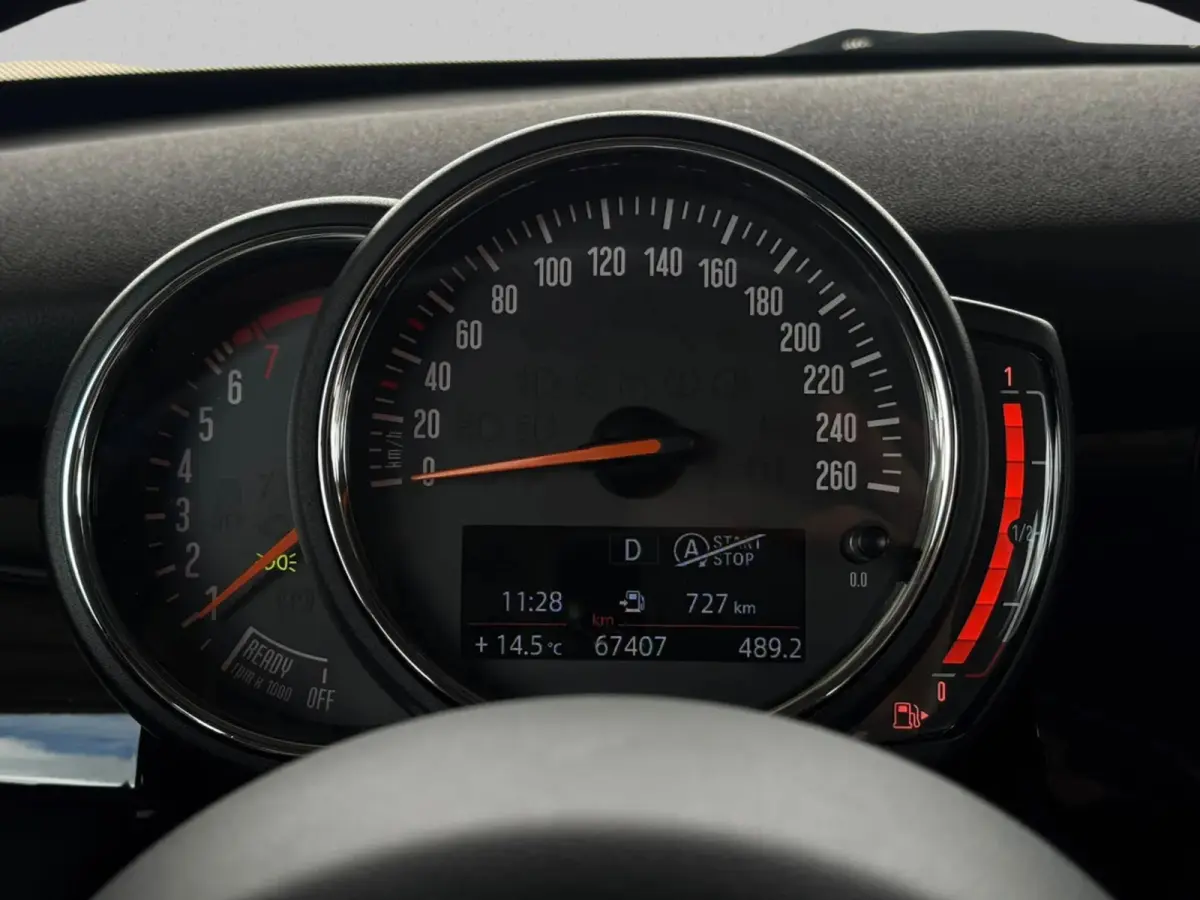 1.5 Cooper Camden Edition(NL-auto, 1e Eig, Dealer OndH, Carplay, PDC, Climate Con, Cruise Con, Navi, etc)