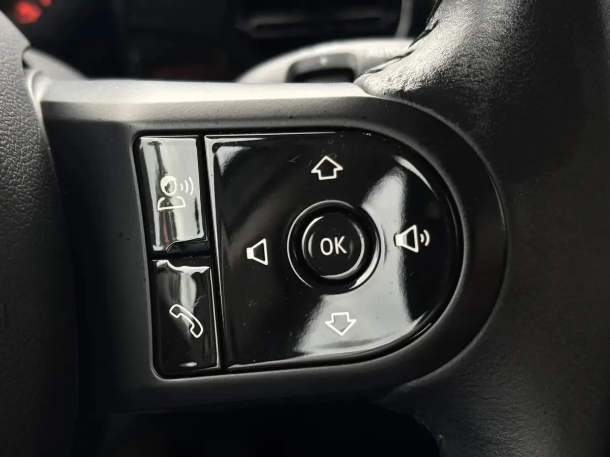 1.5 Cooper Camden Edition(NL-auto, 1e Eig, Dealer OndH, Carplay, PDC, Climate Con, Cruise Con, Navi, etc)
