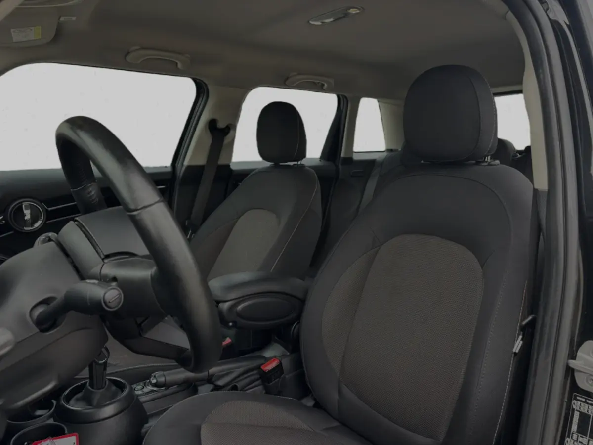 1.5 Cooper Camden Edition(NL-auto, 1e Eig, Dealer OndH, Carplay, PDC, Climate Con, Cruise Con, Navi, etc)