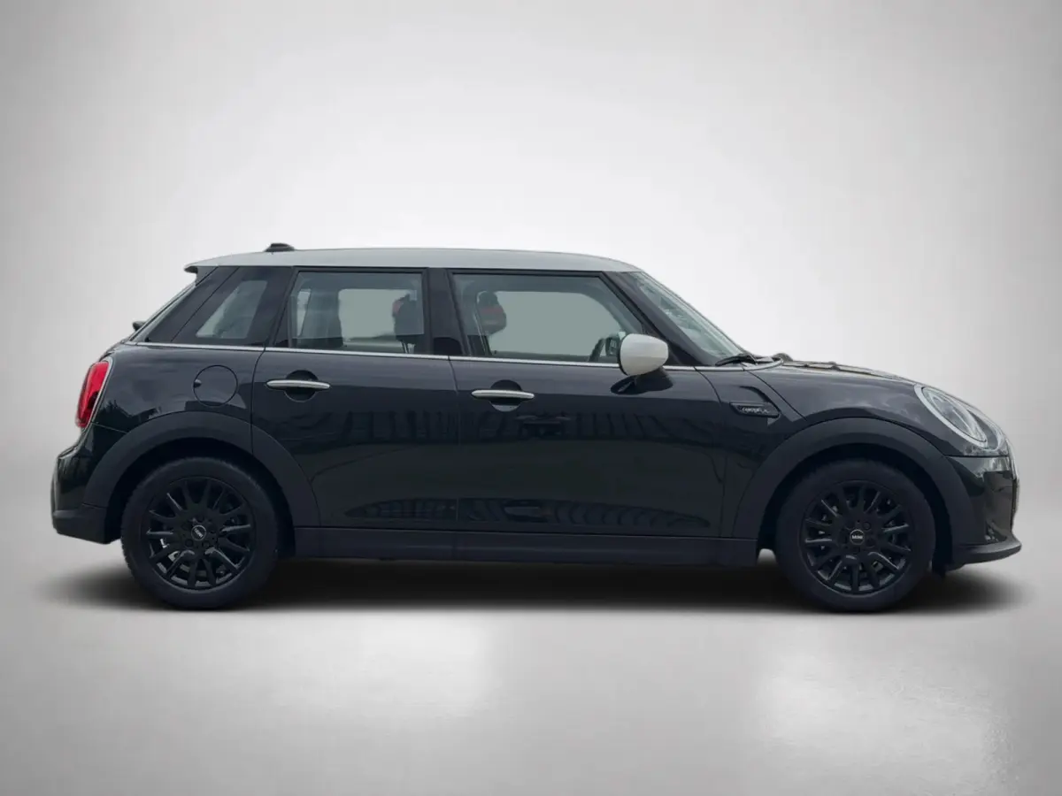 1.5 Cooper Camden Edition(NL-auto, 1e Eig, Dealer OndH, Carplay, PDC, Climate Con, Cruise Con, Navi, etc)
