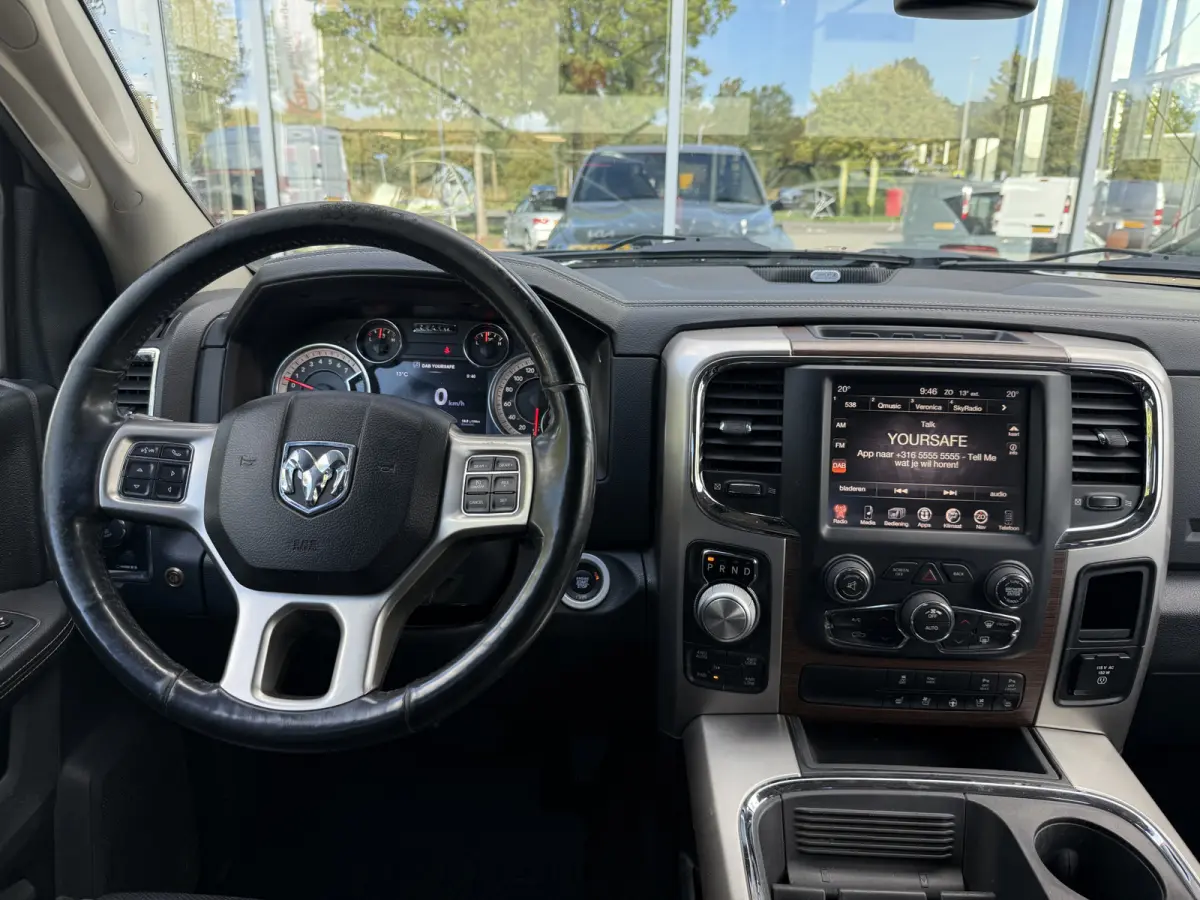 1500 5.7 V8 4x4 Quad Cab 6'4 Laramie | Lage Bijtelling | Dakraam | LPG 200L | Stoelverw/Stoelverk