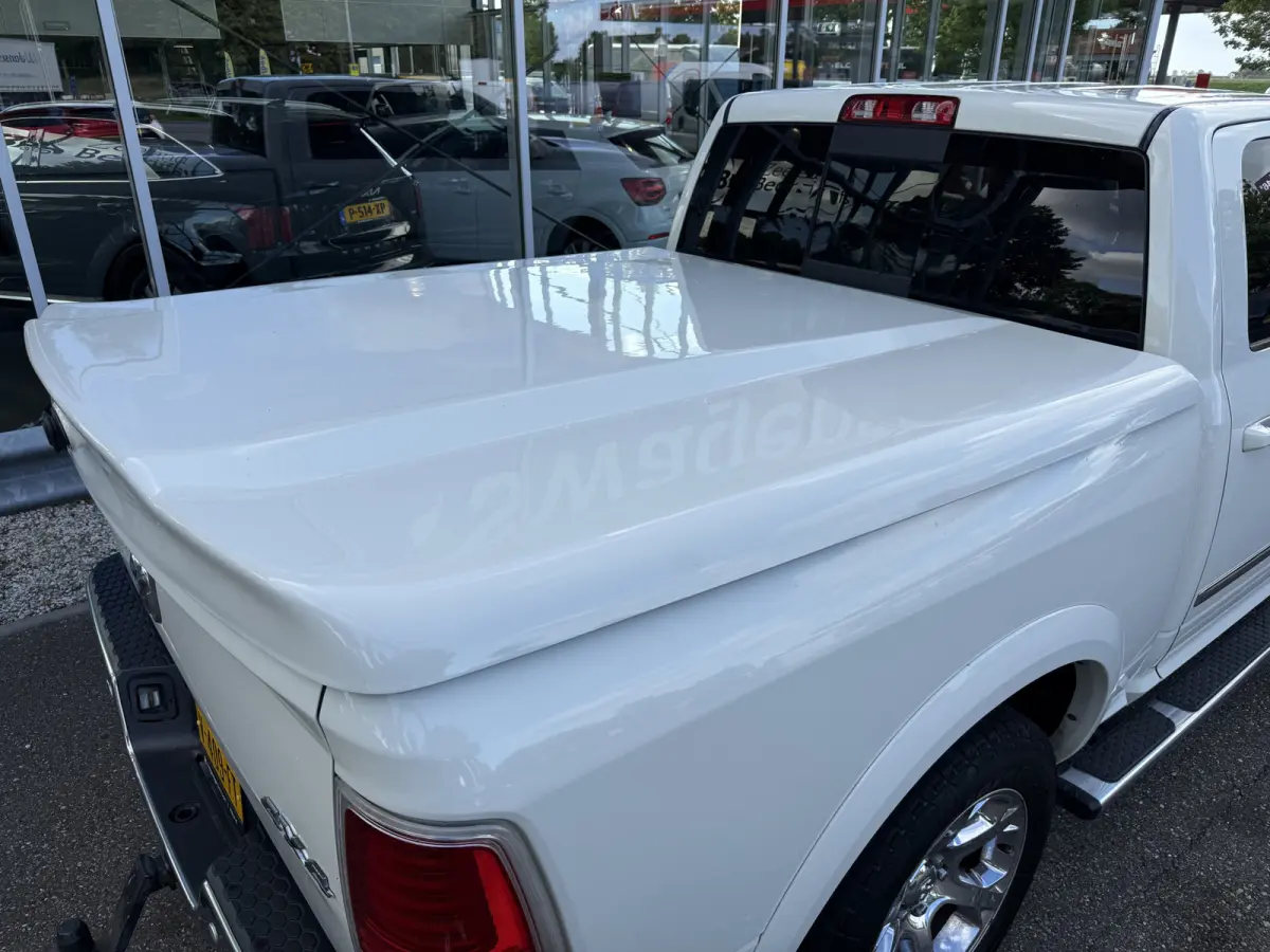 1500 5.7 V8 4x4 Quad Cab 6'4 Laramie | Lage Bijtelling | Dakraam | LPG 200L | Stoelverw/Stoelverk