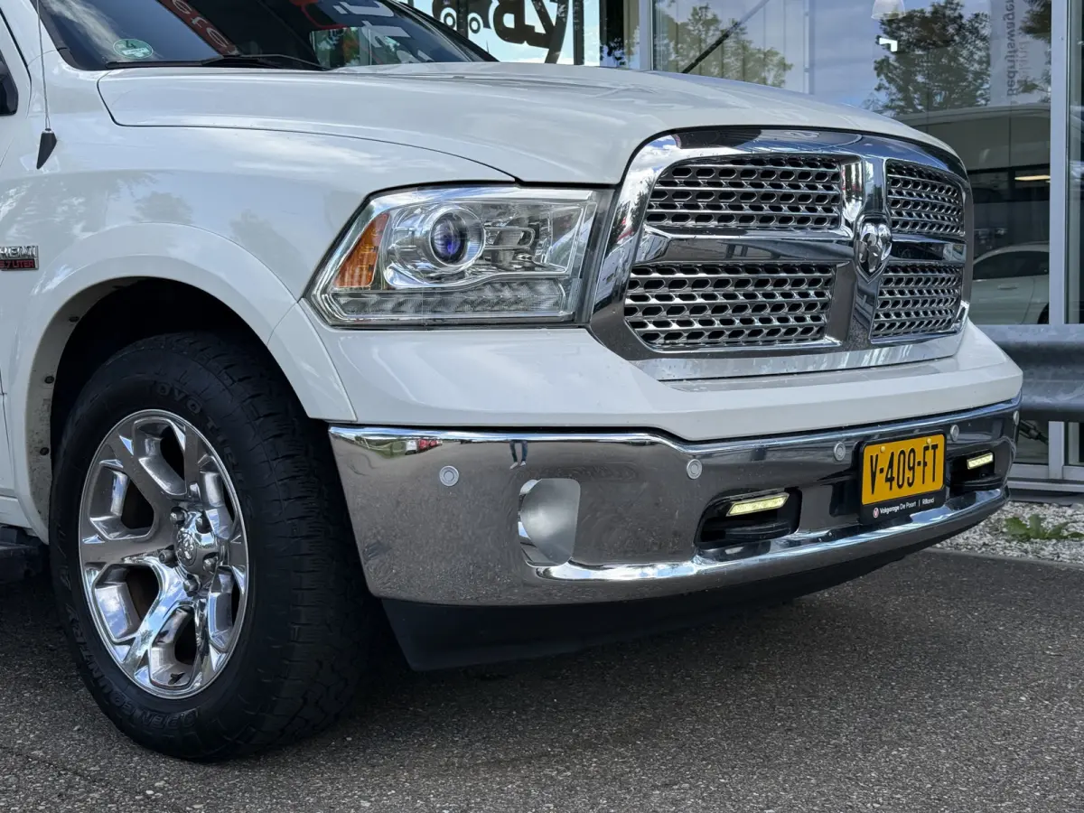 1500 5.7 V8 4x4 Quad Cab 6'4 Laramie | Lage Bijtelling | Dakraam | LPG 200L | Stoelverw/Stoelverk