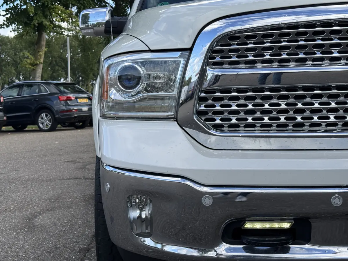 1500 5.7 V8 4x4 Quad Cab 6'4 Laramie | Lage Bijtelling | Dakraam | LPG 200L | Stoelverw/Stoelverk