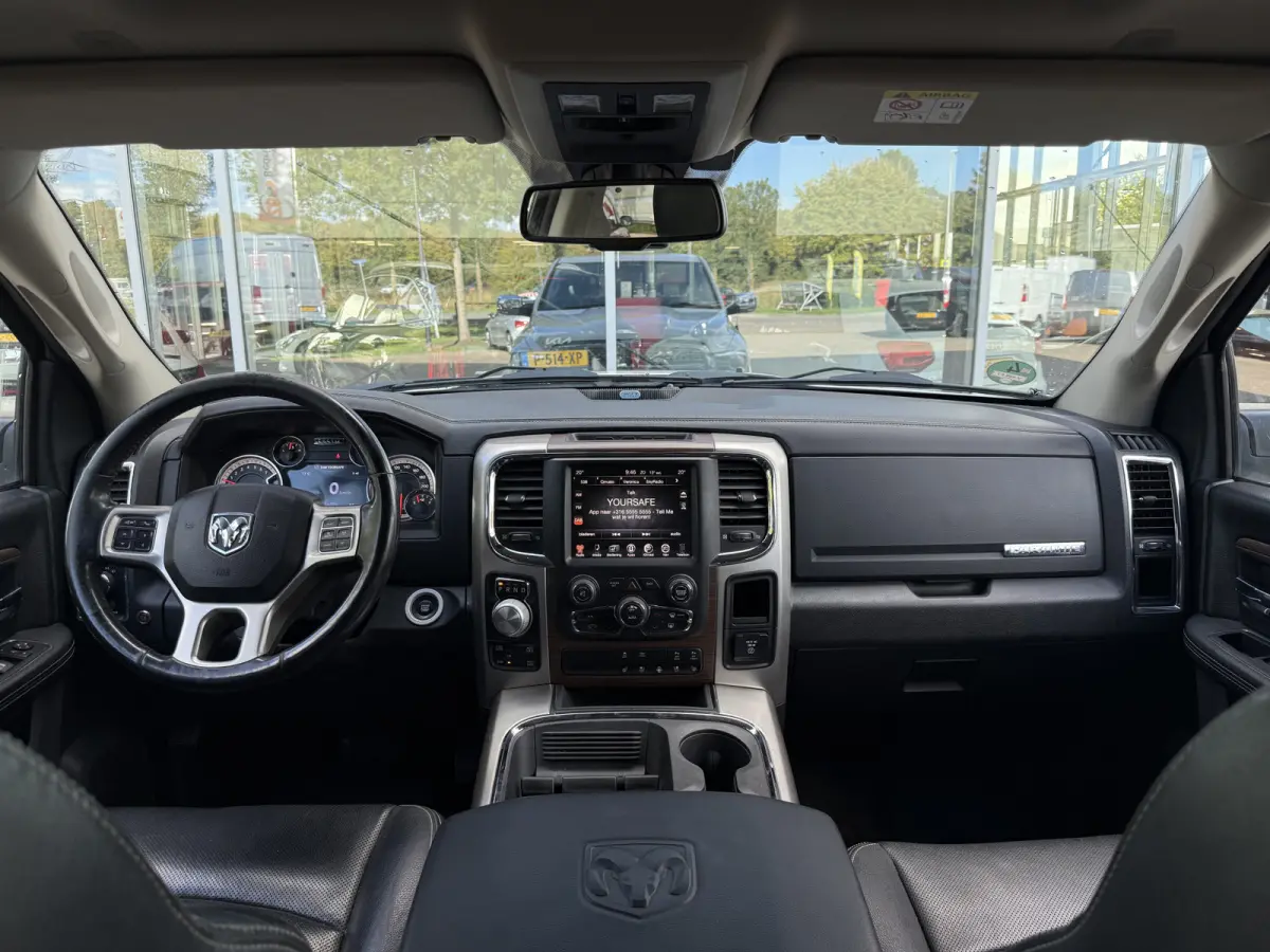1500 5.7 V8 4x4 Quad Cab 6'4 Laramie | Lage Bijtelling | Dakraam | LPG 200L | Stoelverw/Stoelverk