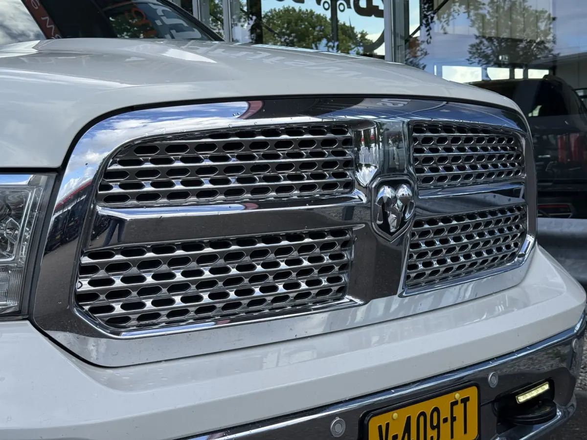 1500 5.7 V8 4x4 Quad Cab 6'4 Laramie | Lage Bijtelling | Dakraam | LPG 200L | Stoelverw/Stoelverk