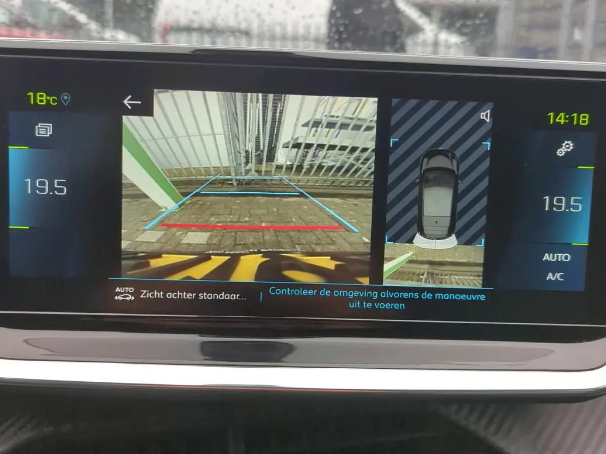 EV GT 350 50 kWh | Fase 3 laden | Navigatie | Camera | Full LED | NL auto | Apple carplay | 78.000km |