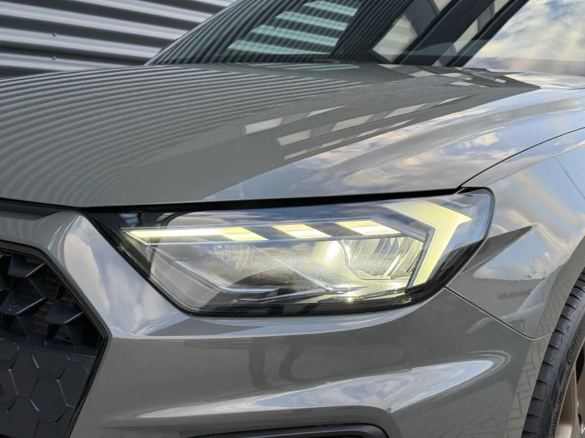25 TFSI edition one Camera/Apple