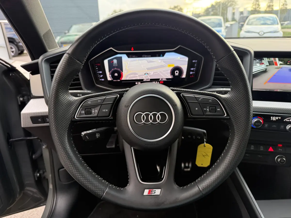 25 TFSI edition one Camera/Apple