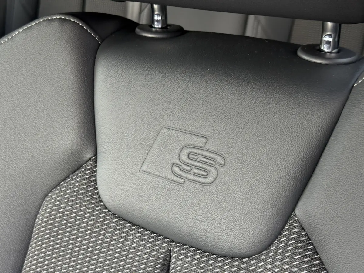 25 TFSI edition one Camera/Apple