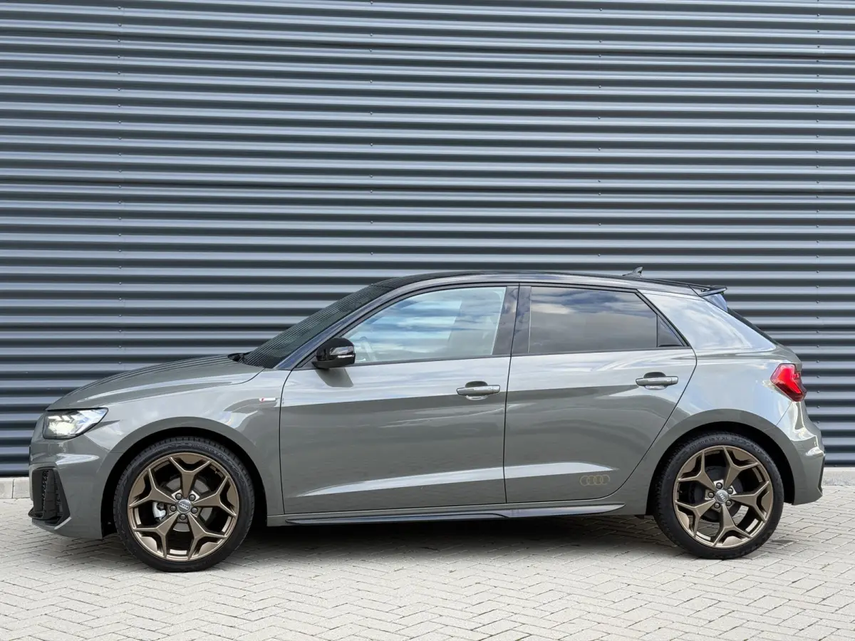25 TFSI edition one Camera/Apple