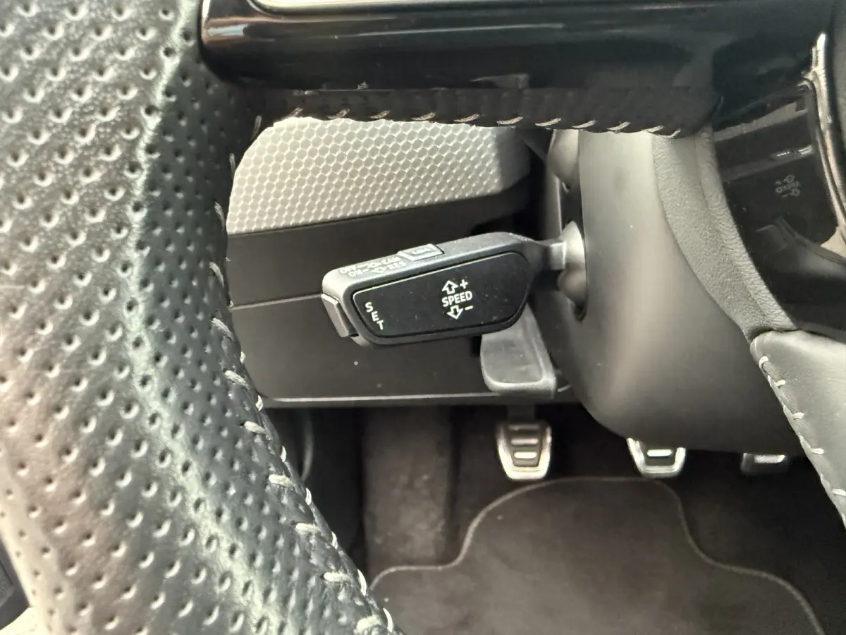 25 TFSI edition one Camera/Apple