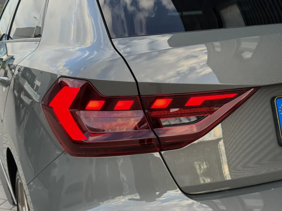 25 TFSI edition one Camera/Apple
