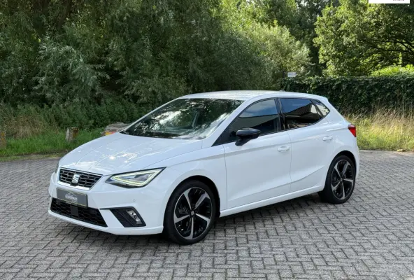 1.0 TSI FR 110PK I 6BAK I CAMERA I CARPLAY I DEALER ONDH I CLIMA