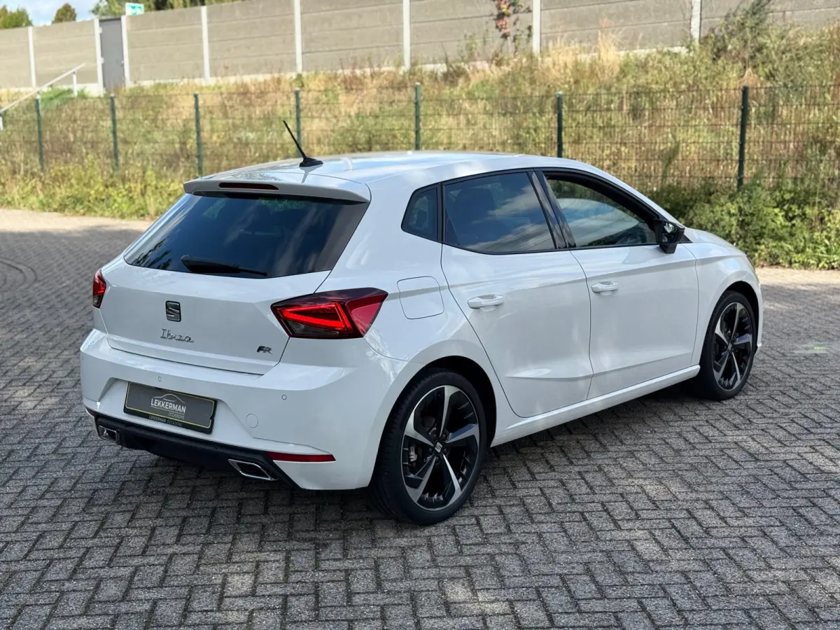 1.0 TSI FR 110PK I 6BAK I CAMERA I CARPLAY I DEALER ONDH I CLIMA