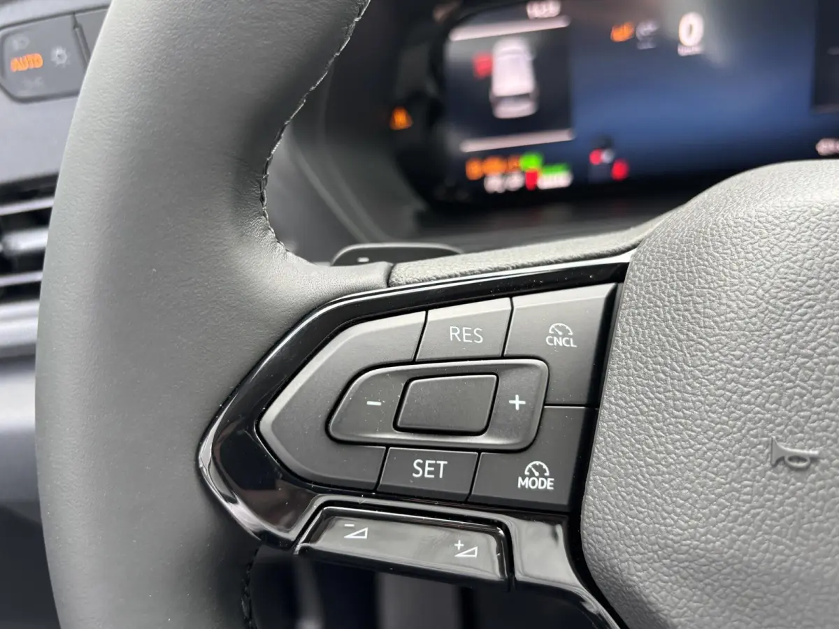 1.5 EcoBoost PHEV L2 Trend | Laadschot met Ruit | Ruit in achterdeuren | Apple carplay | Android Auto |