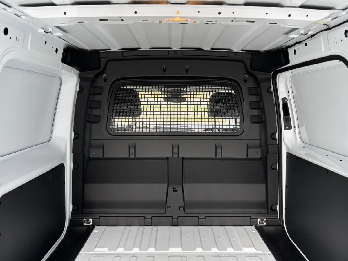 1.5 EcoBoost PHEV L2 Trend | Laadschot met Ruit | Ruit in achterdeuren | Apple carplay | Android Auto |