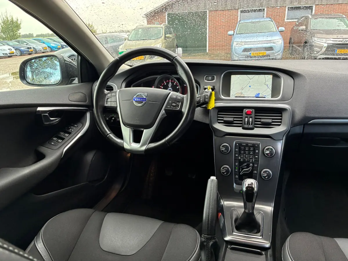 2.0 T3 | Xenon + Clima + Navi nu €8.975,-!!