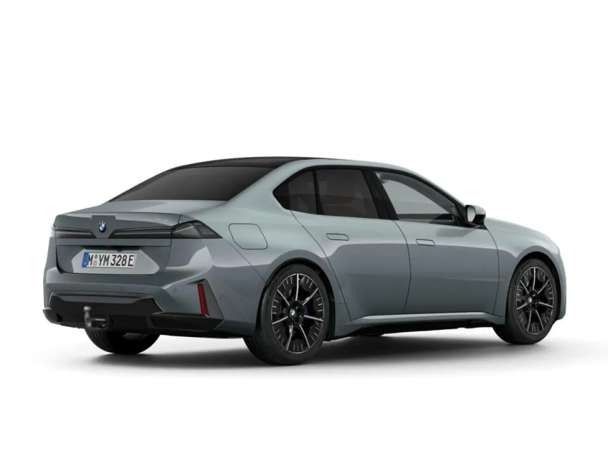 50 xDrive First Edition M Sportpakket | Panoramadak | Driving Assistant Plus | Parking Assistant Plus | Trekhaak Pakket