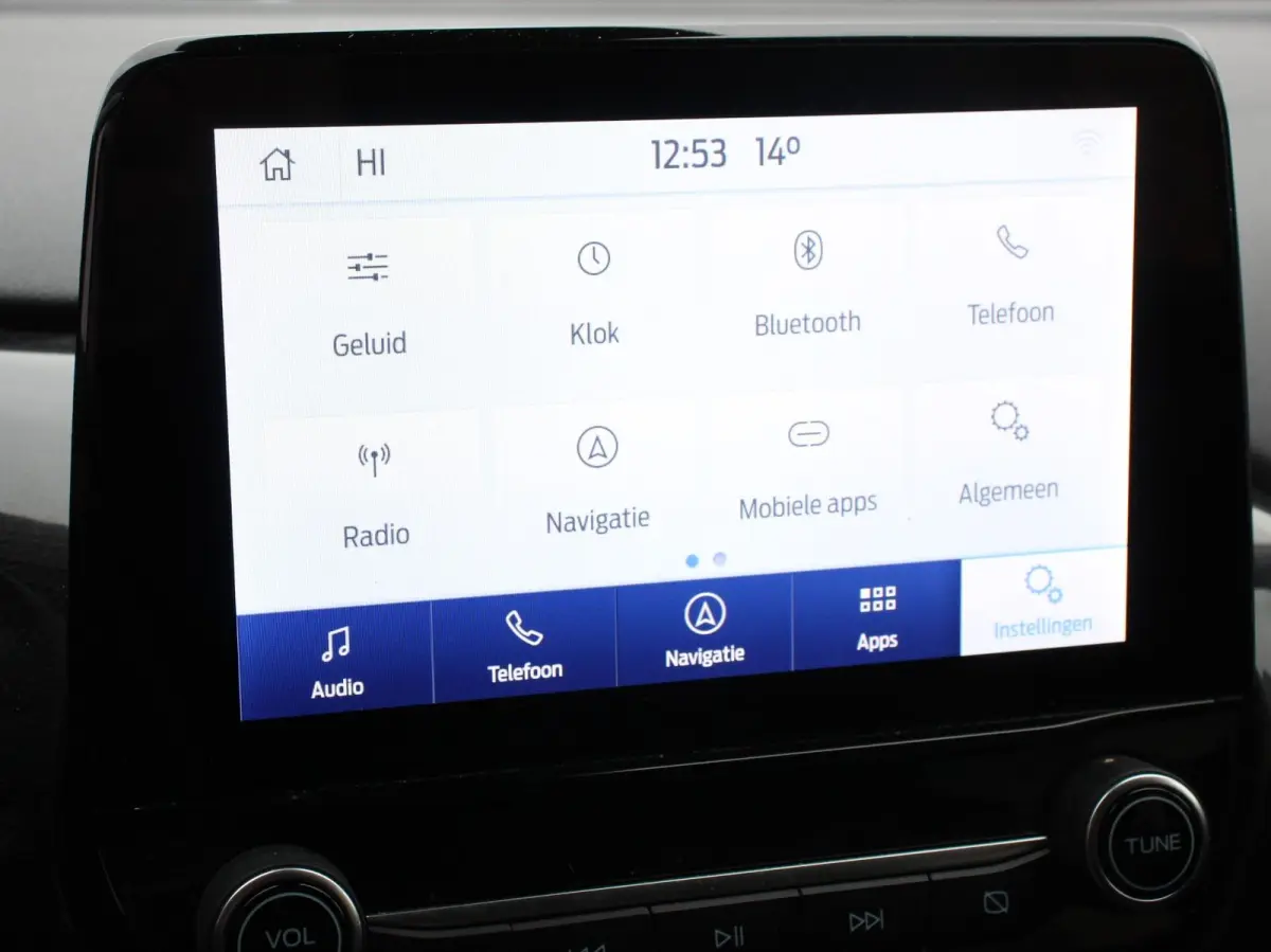 1.0 EcoBoost Automaat Titanium Climate control LED Verwarmde voorstoelen Parkeersensor achter Cruise control Stuurverwarming Navigatie Lane assist Apple Carplay / Android auto