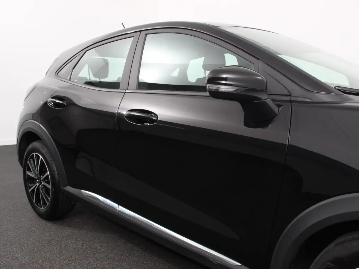 1.0 EcoBoost Automaat Titanium Climate control LED Verwarmde voorstoelen Parkeersensor achter Cruise control Stuurverwarming Navigatie Lane assist Apple Carplay / Android auto
