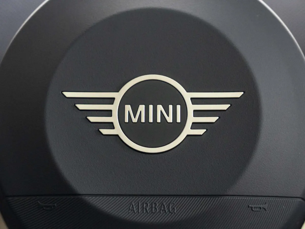 E John Cooper Works L-pakket | Glazen panoramadak | Harman Kardon | MINI Head-Up Display | 360'camera |